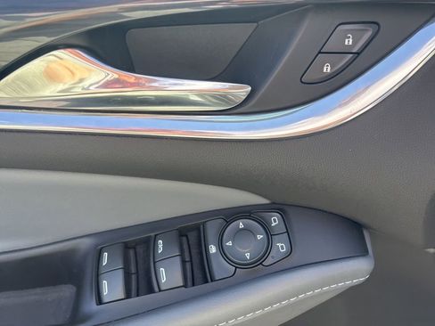 Used 2019 Buick Enclave Essence image 52