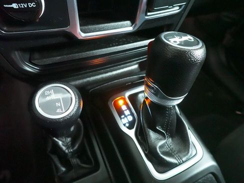 Used 2018 Jeep Wrangler Unlimited Sport image 24