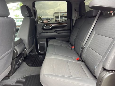 Used 2025 Chevrolet Silverado 1500 LT AWD/4WD image 23
