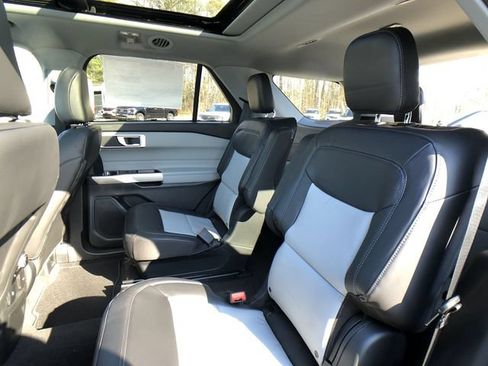 Used 2023 Ford Explorer XLT w/ Equipment Group 202A AWD/4WD image 23