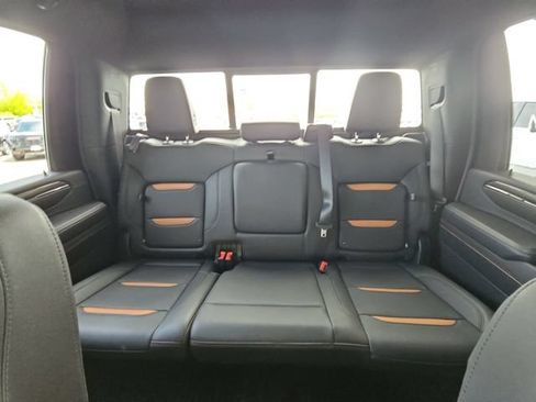 Used 2024 GMC Sierra 2500 AT4 w/ Technology Package AWD/4WD image 27