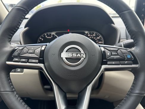 Used 2025 Nissan Altima 2.5 SL AWD/4WD image 20