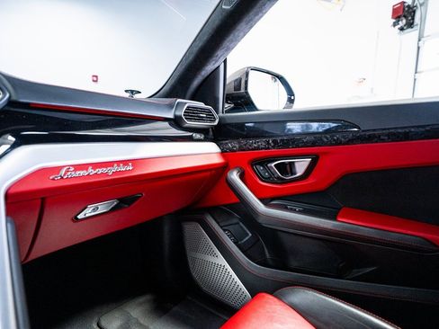 Used 2020 Lamborghini Urus image 61