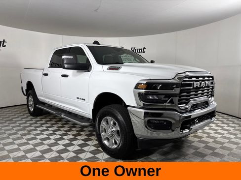 Used 2026 RAM 2500 Big Horn AWD/4WD image 4