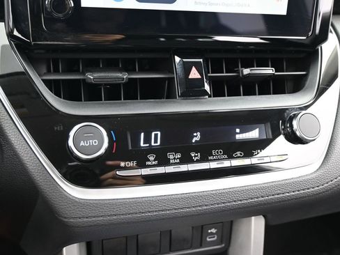 Used 2023 Toyota Corolla Cross LE image 20