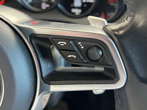 Used 2017 Porsche Cayenne AWD/4WD image 12