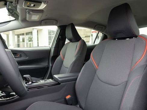 New 2026 Toyota Prius Plug-In Hybrid image 8