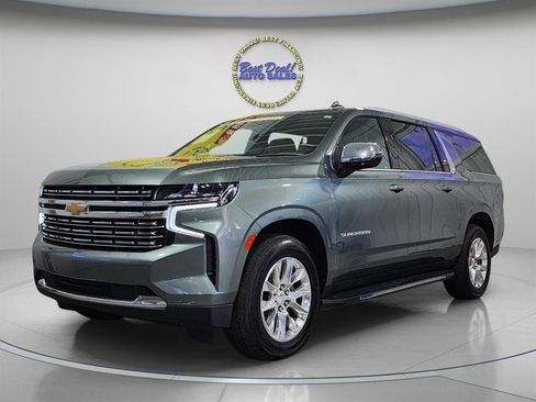 Used 2023 Chevrolet Suburban Premier AWD/4WD image 1