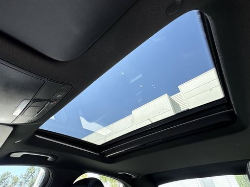 Used 2019 Mercedes-Benz C 300 Sedan image 25