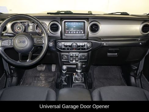 Used 2022 Jeep Gladiator Mojave AWD/4WD image 13