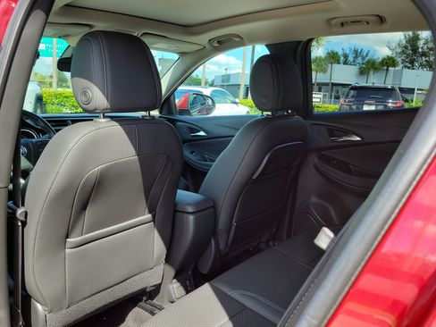 Used 2023 Buick Encore GX Essence w/ Experience Buick Package FWD image 15