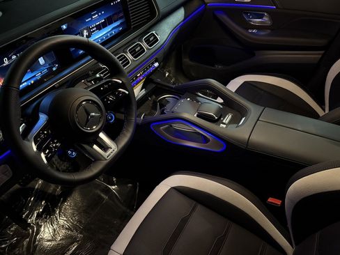 New 2026 Mercedes-Benz GLE 63 AMG S image 9