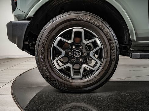 Used 2024 Ford Bronco Outer Banks AWD/4WD image 11