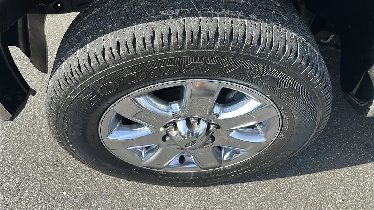 Used 2013 Ford F150 XLT w/ Luxury Equipment Group RWD image 16