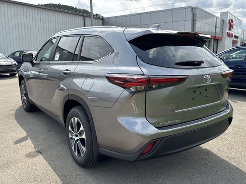 New 2025 Toyota Highlander XLE AWD/4WD image 4