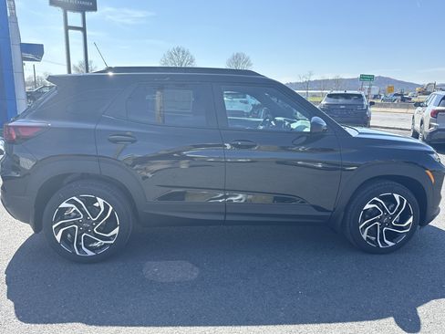 New 2026 Chevrolet TrailBlazer RS AWD/4WD image 2