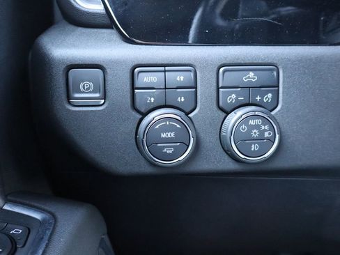Used 2023 Chevrolet Silverado 1500 RST w/ Z71 Off-Road Package AWD/4WD image 8