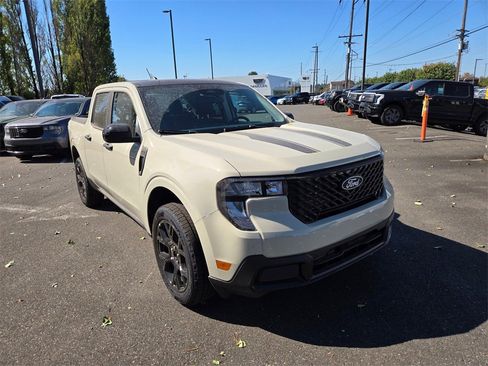 New 2025 Ford Maverick XLT w/ XLT Luxury Package image 3