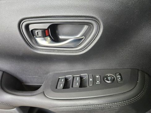 Used 2023 Honda HR-V LX image 29