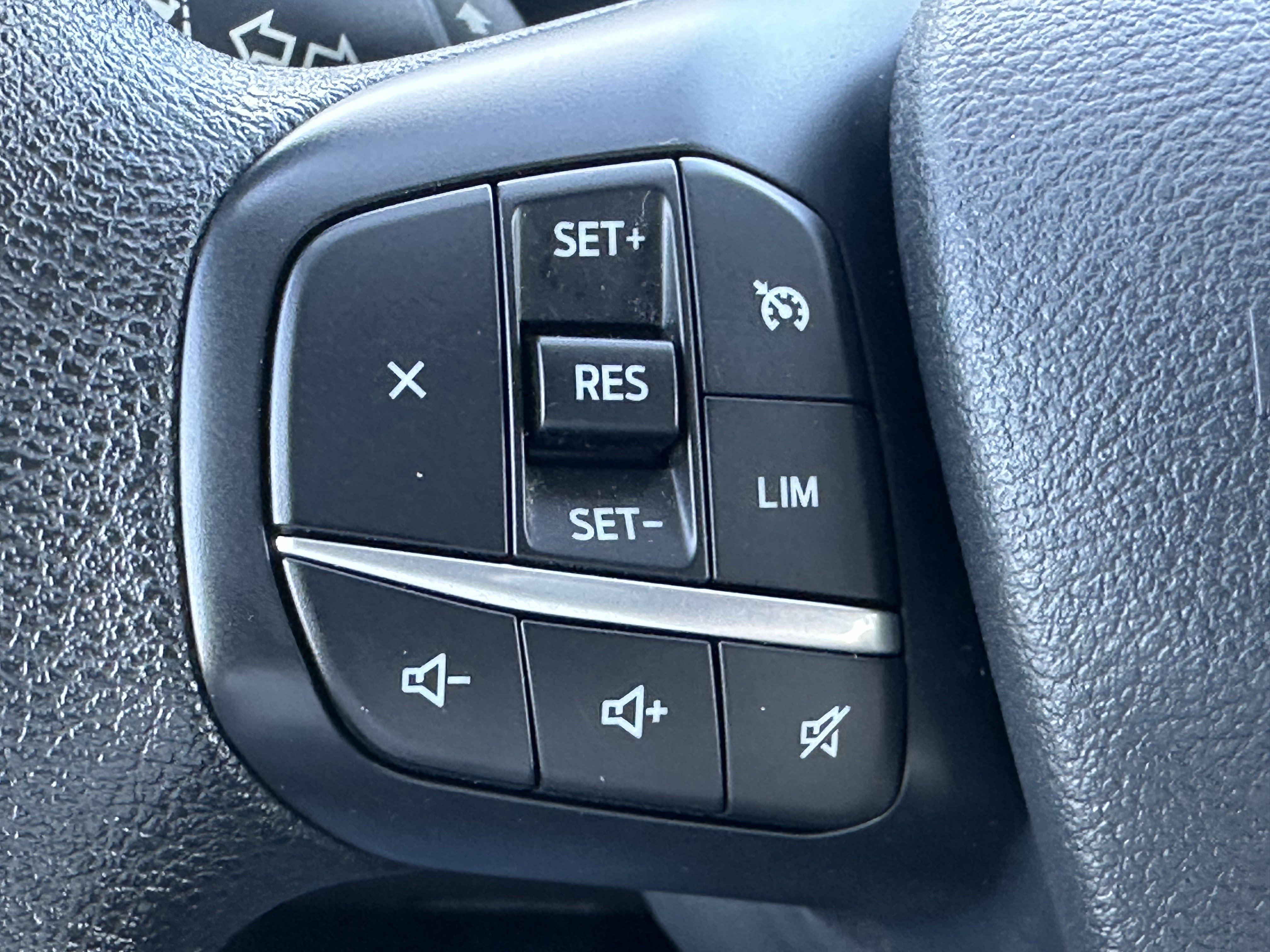 Used 2022 Ford Transit 350 XLT RWD image 23