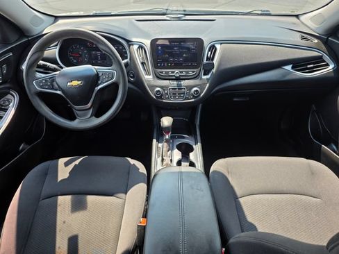 Used 2022 Chevrolet Malibu LT FWD image 32