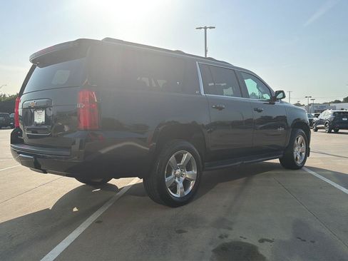 Used 2020 Chevrolet Suburban LT w/ Texas Edition Package RWD image 8