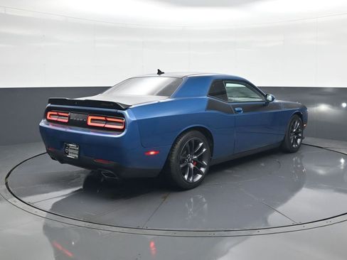 Used 2021 Dodge Challenger R/T w/ T/A Package image 7