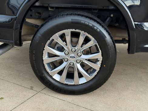 Used 2018 Ford F150 XLT w/ Equipment Group 302A Luxury AWD/4WD image 8