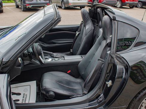 Used 2018 MAZDA MX-5 Miata RF Grand Touring RWD image 12