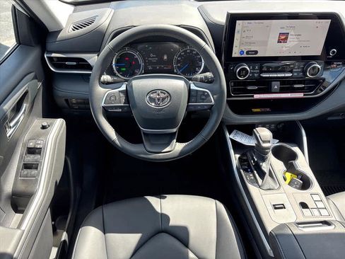 New 2026 Toyota Highlander XLE AWD/4WD image 4