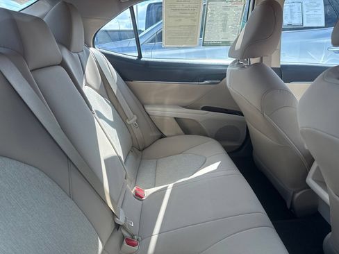 Used 2020 Toyota Camry LE FWD image 6