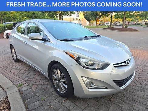 Used 2015 Hyundai Elantra SE w/ Option Group 03 FWD image 1