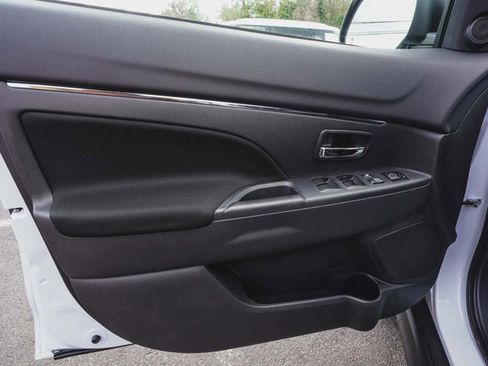 New 2025 Mitsubishi Outlander Sport ES image 9