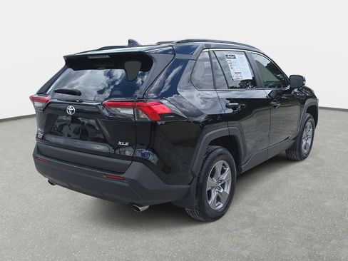 Used 2025 Toyota RAV4 XLE w/ Convenience Package FWD image 5