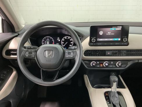 Certified 2023 Honda HR-V LX image 9