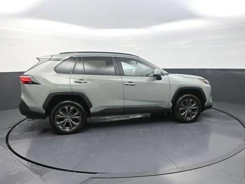 Certified 2023 Toyota RAV4 XLE Premium AWD/4WD image 9