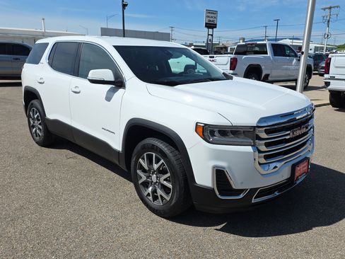 Used 2023 GMC Acadia SLE FWD image 2
