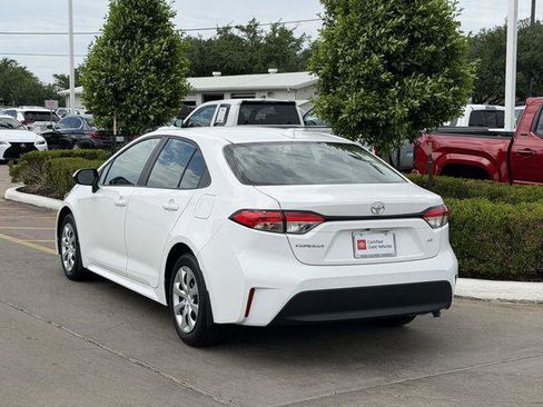 Certified 2025 Toyota Corolla LE image 5