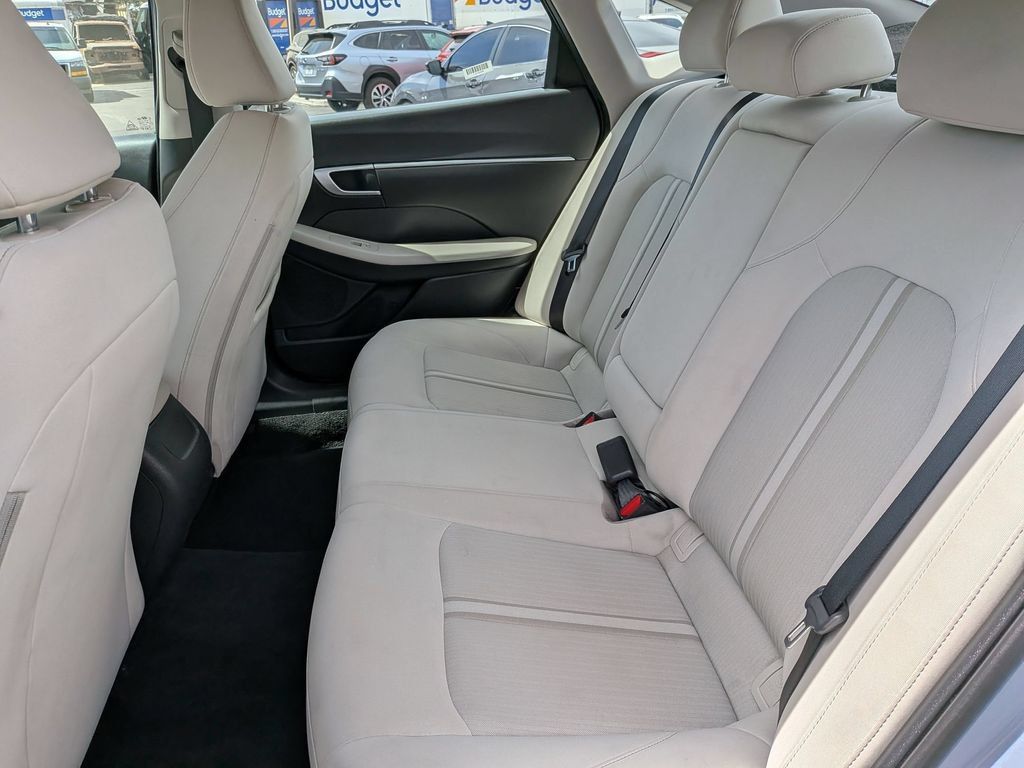 Used 2025 Hyundai Sonata SEL FWD image 27