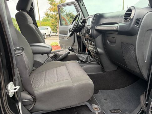 Used 2012 Jeep Wrangler Unlimited Sport AWD/4WD image 44