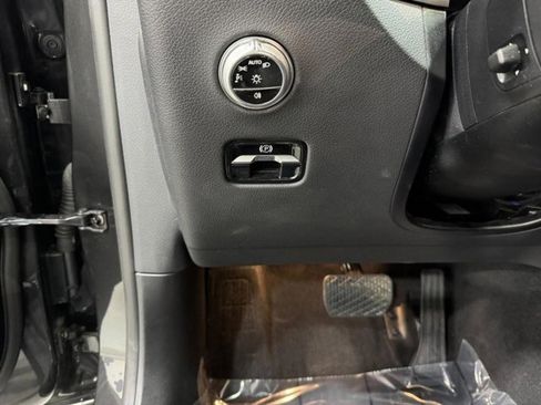 Certified 2025 Mercedes-Benz GLC 300 300 image 30