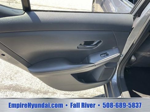 Used 2024 Nissan Sentra SV FWD image 16