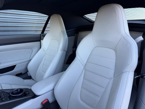 Certified 2023 Porsche 911 Carrera GTS w/ Premium Package image 5