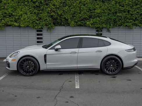 Used 2023 Porsche Panamera 4 Platinum Edition w/ Assistance Package image 19