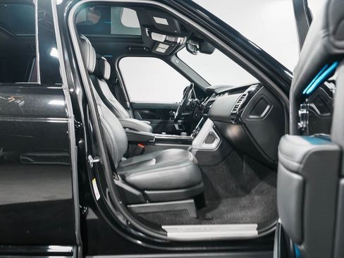 Used 2020 Land Rover Range Rover HSE image 34