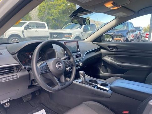Used 2025 Nissan Altima 2.5 S FWD image 7