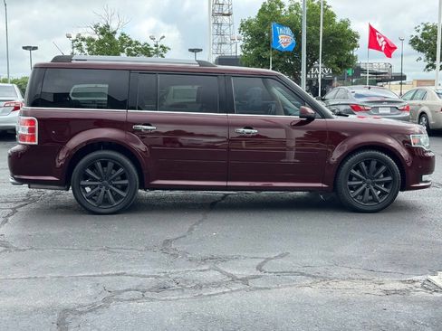 Used 2017 Ford Flex Limited w/ Equipment Group 301A FWD image 4