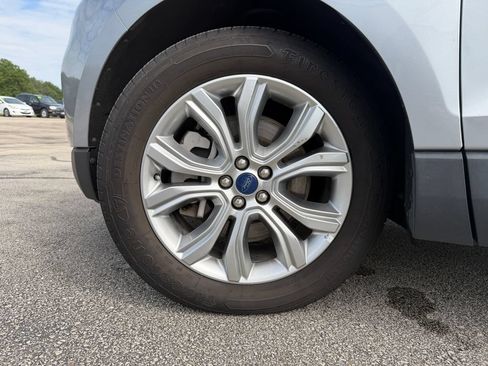 Used 2022 Ford Edge Titanium AWD/4WD image 38