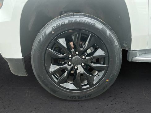 Used 2016 Chevrolet Tahoe LTZ RWD image 13
