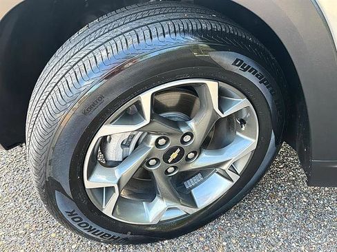 Used 2024 Chevrolet Trax LT w/ Driver Confidence Package FWD image 47
